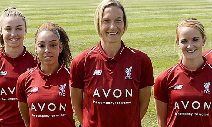 CHUTOGEL - Pemain wanita Liverpool FC yang terlibat dalam komunitas